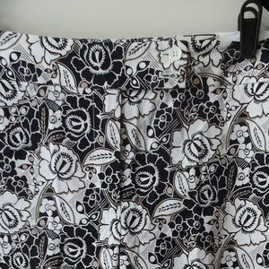 NWT - Liz Claiborne Audra Ankle Pants in Black/White/Tan Cotton - Size 16